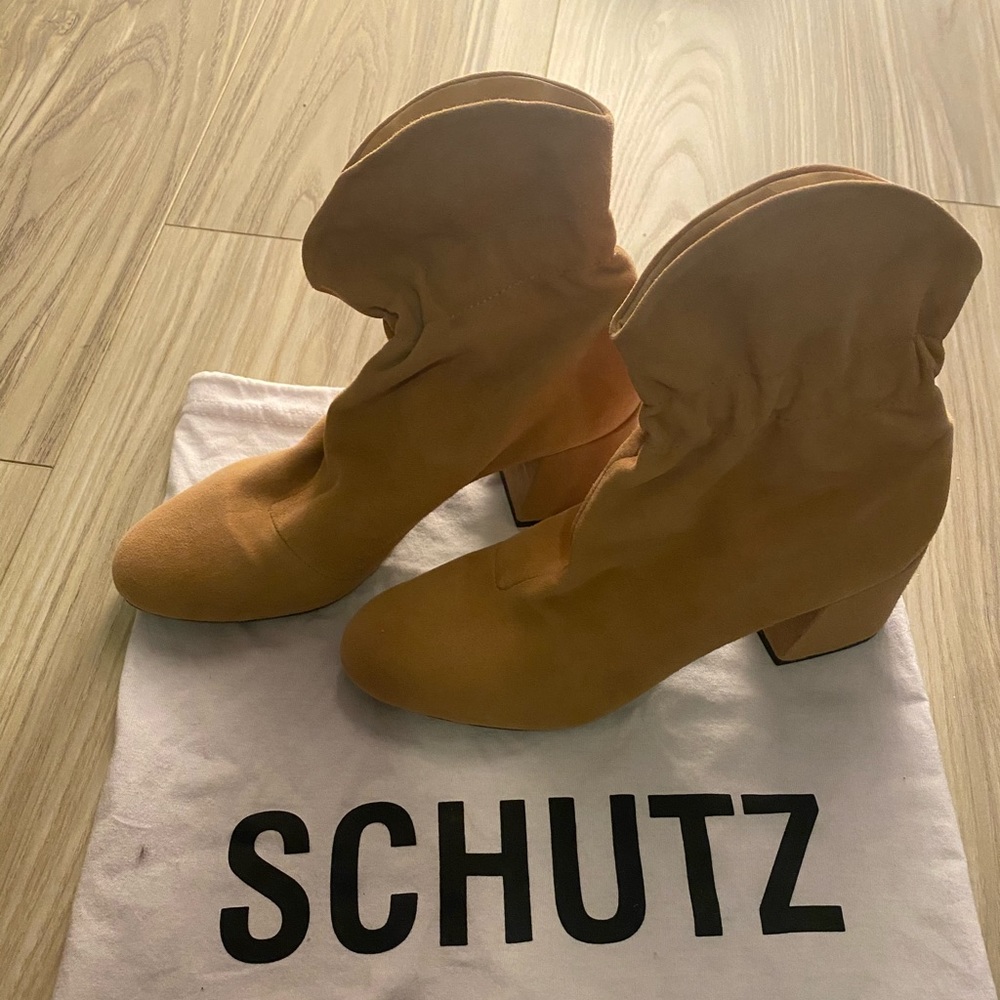 Schutz boots 36.5